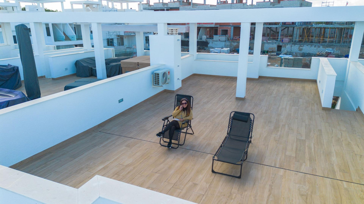 For sale - 2 Bedroom 2 Bathroom Apartment - Penthouse in Torrevieja - Torrevieja Centro  - Alicante
