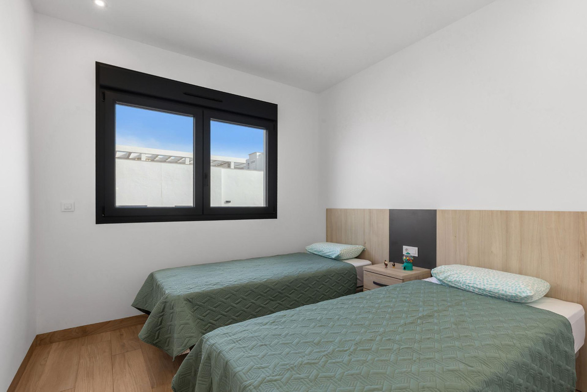 For sale - 2 Bedroom 2 Bathroom Apartment - Penthouse in Torrevieja - Torrevieja Centro  - Alicante