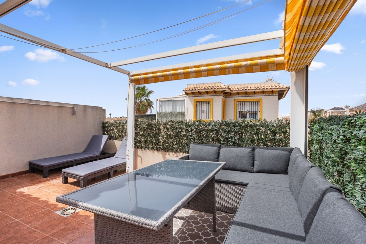 For sale - 2 Bedroom 1 Bathroom House - Detached Villa in Orihuela - La Regia  - Alicante