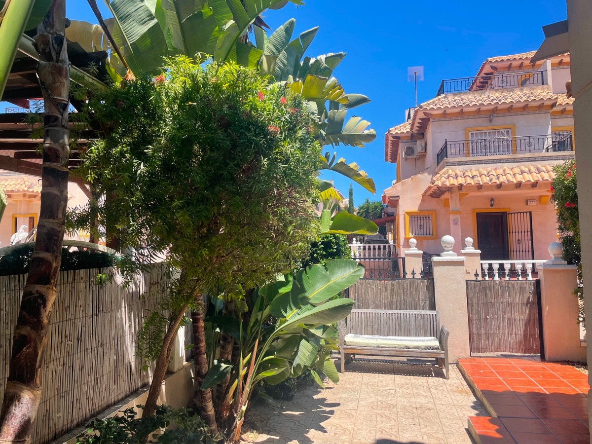 For sale - 2 Bedroom 1 Bathroom House - Detached Villa in Orihuela - La Regia  - Alicante