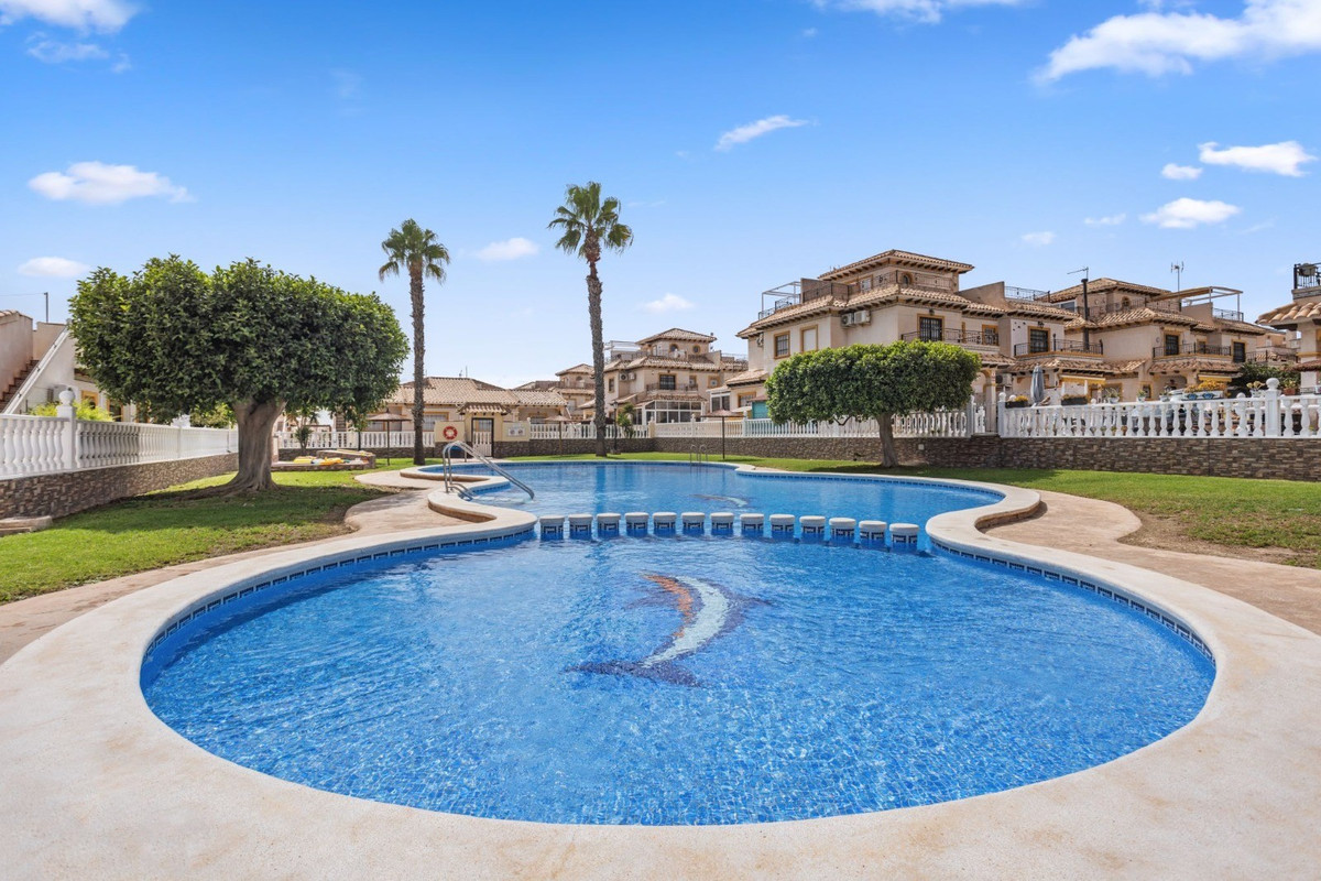 For sale - 2 Bedroom 1 Bathroom House - Detached Villa in Orihuela - La Regia  - Alicante