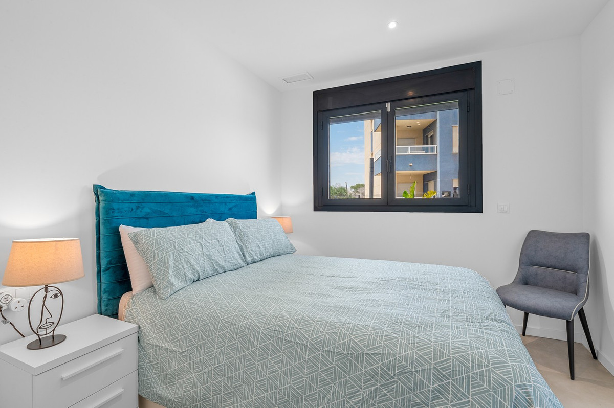 For sale - 3 Bedroom 2 Bathroom Apartment - Ground Floor Apartment in Orihuela - Dehesa de Campoamor  - Alicante