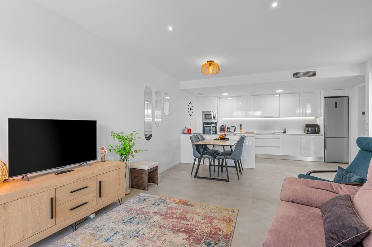 For sale - 3 Bedroom 2 Bathroom Apartment - Ground Floor Apartment in Orihuela - Dehesa de Campoamor  - Alicante