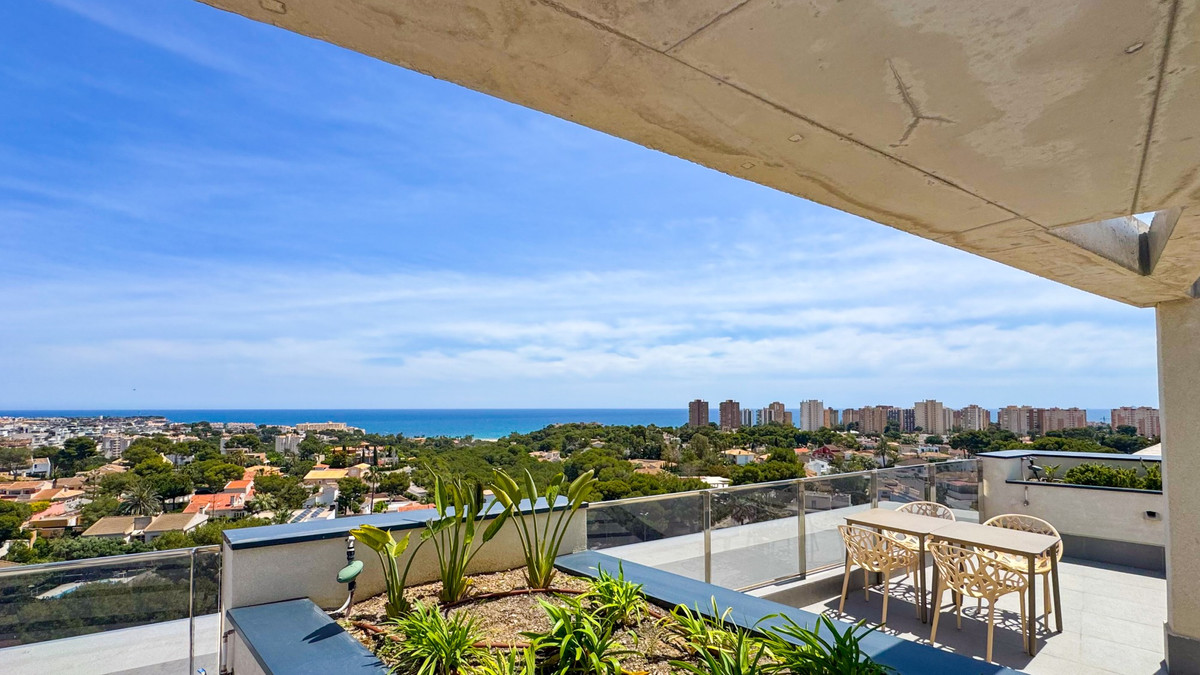 For sale - 3 Bedroom 2 Bathroom Apartment - Ground Floor Apartment in Orihuela - Dehesa de Campoamor  - Alicante