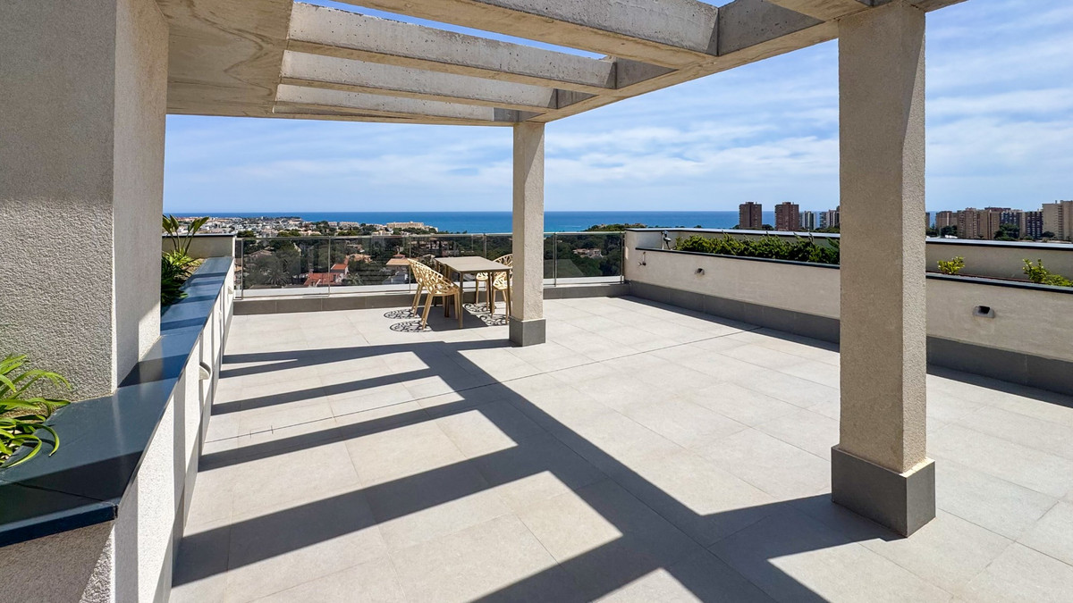 For sale - 3 Bedroom 2 Bathroom Apartment - Ground Floor Apartment in Orihuela - Dehesa de Campoamor  - Alicante