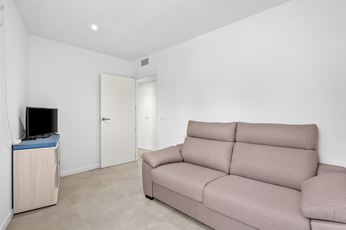 For sale - 3 Bedroom 2 Bathroom Apartment - Ground Floor Apartment in Orihuela - Dehesa de Campoamor  - Alicante