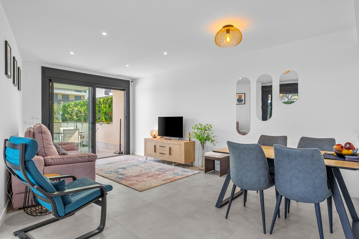 For sale - 3 Bedroom 2 Bathroom Apartment - Ground Floor Apartment in Orihuela - Dehesa de Campoamor  - Alicante