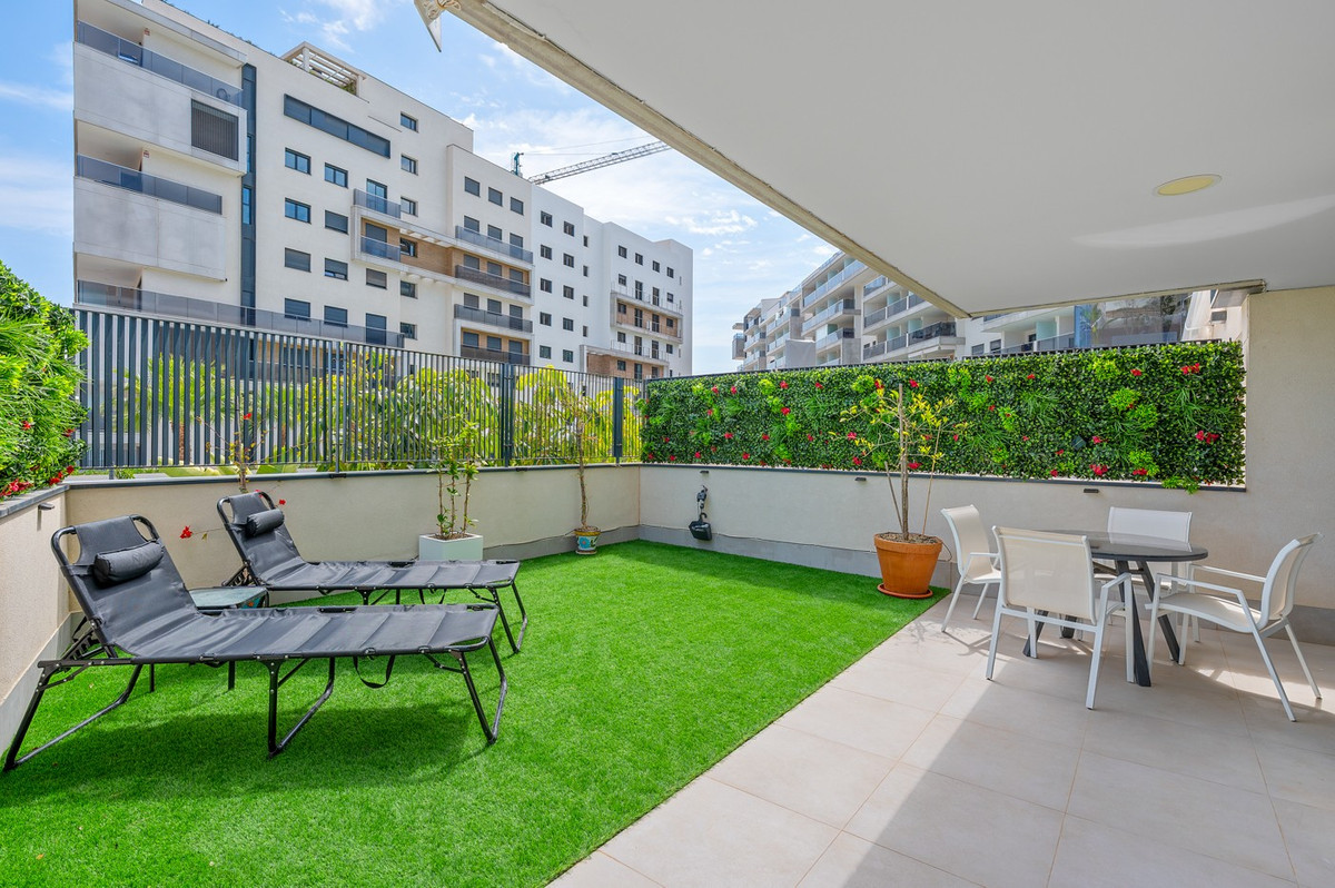 For sale - 3 Bedroom 2 Bathroom Apartment - Ground Floor Apartment in Orihuela - Dehesa de Campoamor  - Alicante