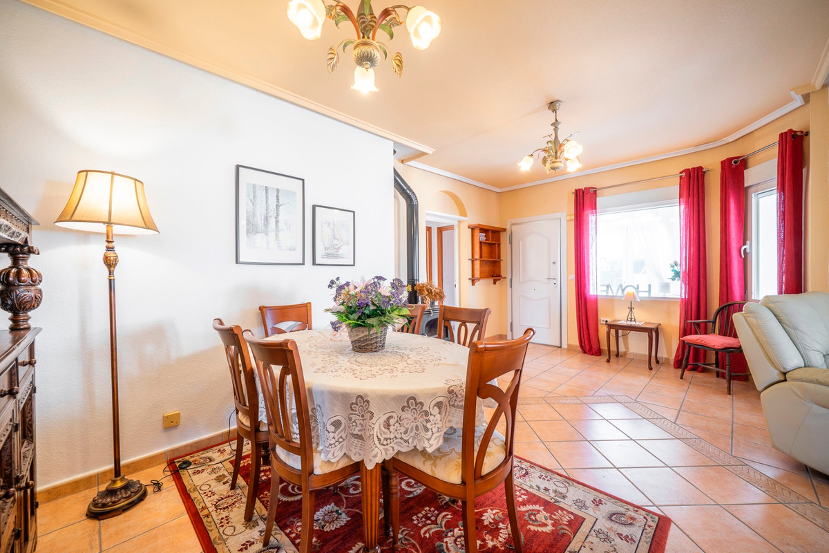 For sale - 3 Bedroom 1 Bathroom House - Detached Villa in Rojales - Ciudad Quesada  - Alicante