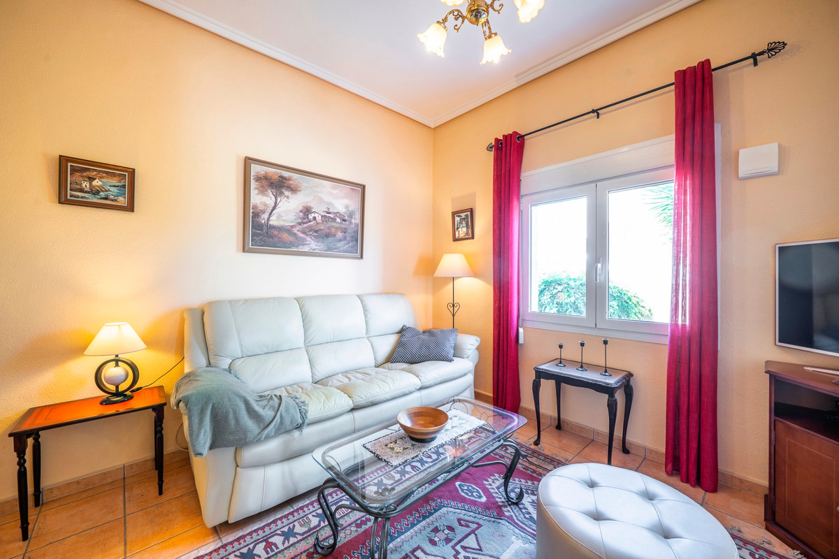 For sale - 3 Bedroom 1 Bathroom House - Detached Villa in Rojales - Ciudad Quesada  - Alicante
