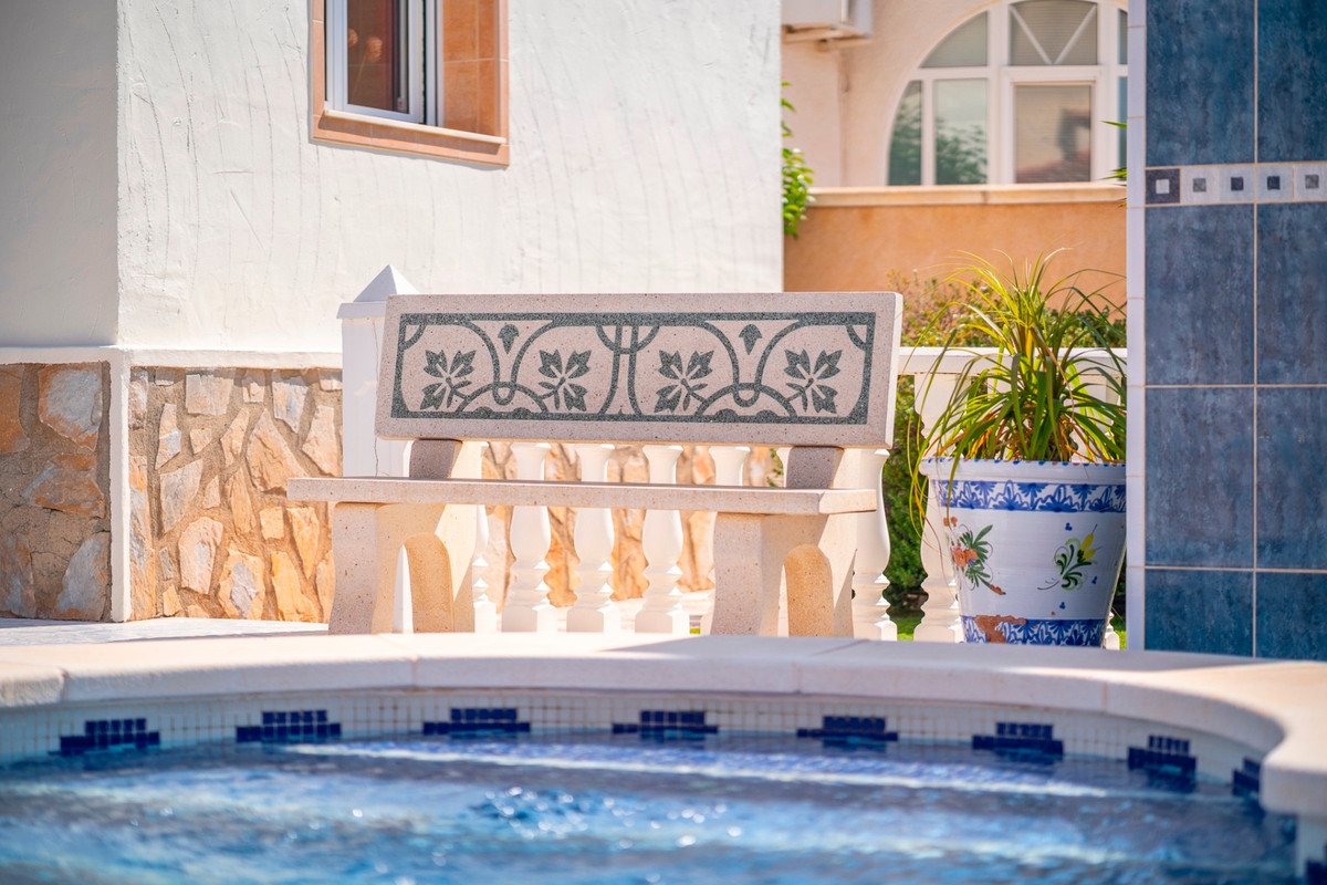 For sale - 3 Bedroom 1 Bathroom House - Detached Villa in Rojales - Ciudad Quesada  - Alicante