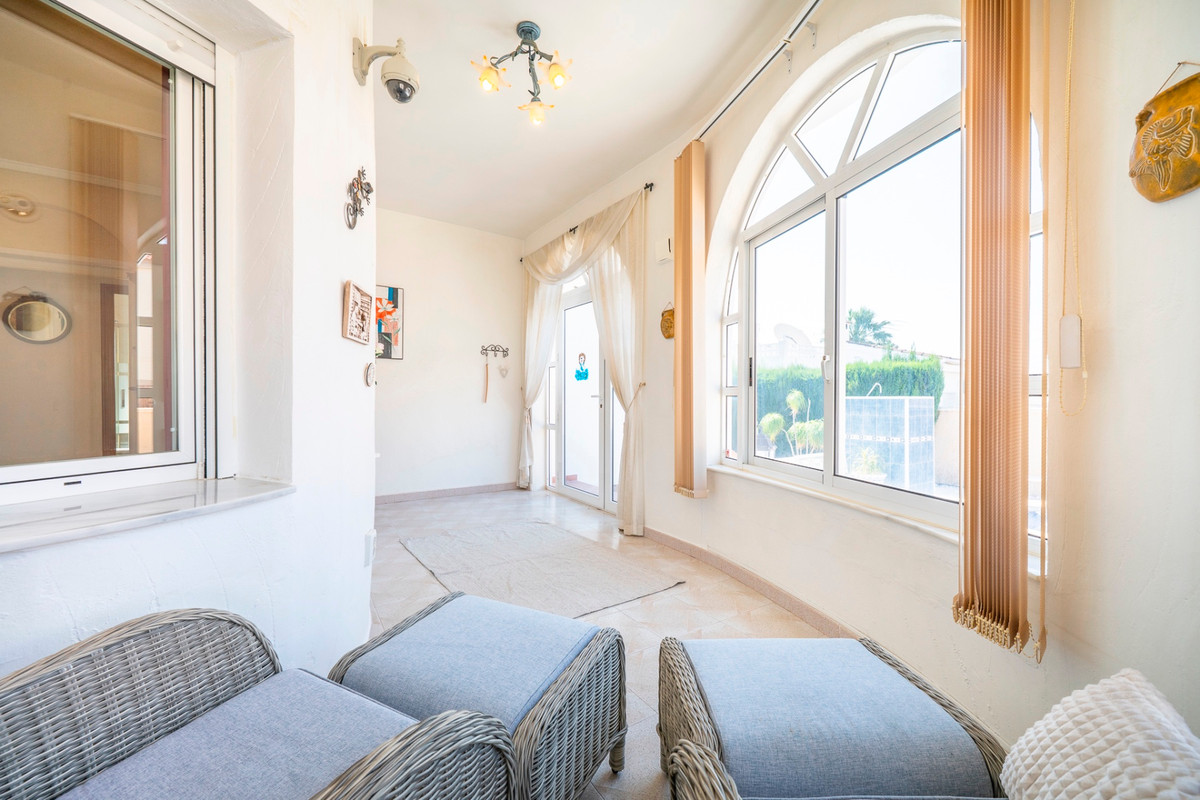 For sale - 3 Bedroom 1 Bathroom House - Detached Villa in Rojales - Ciudad Quesada  - Alicante