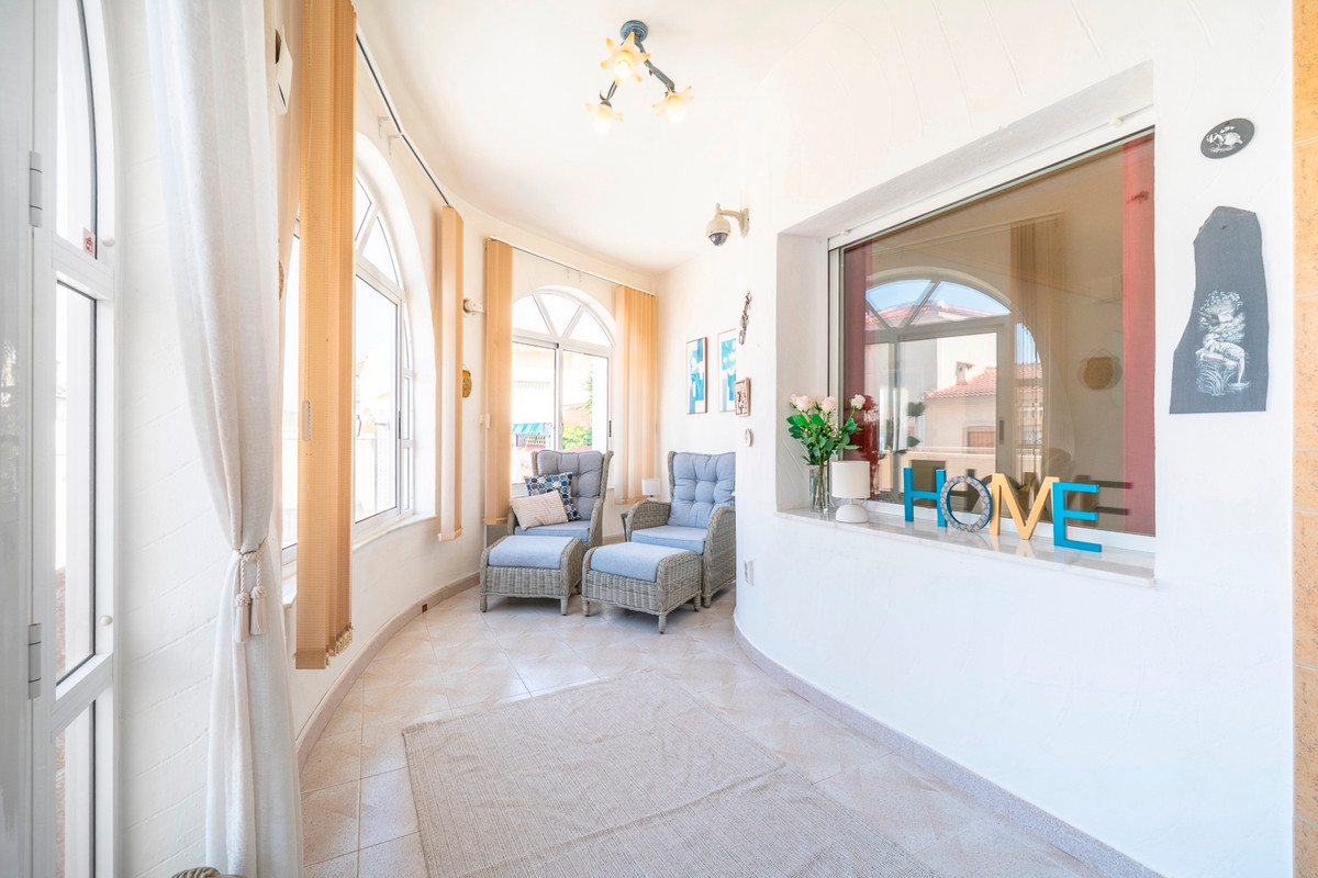 For sale - 3 Bedroom 1 Bathroom House - Detached Villa in Rojales - Ciudad Quesada  - Alicante