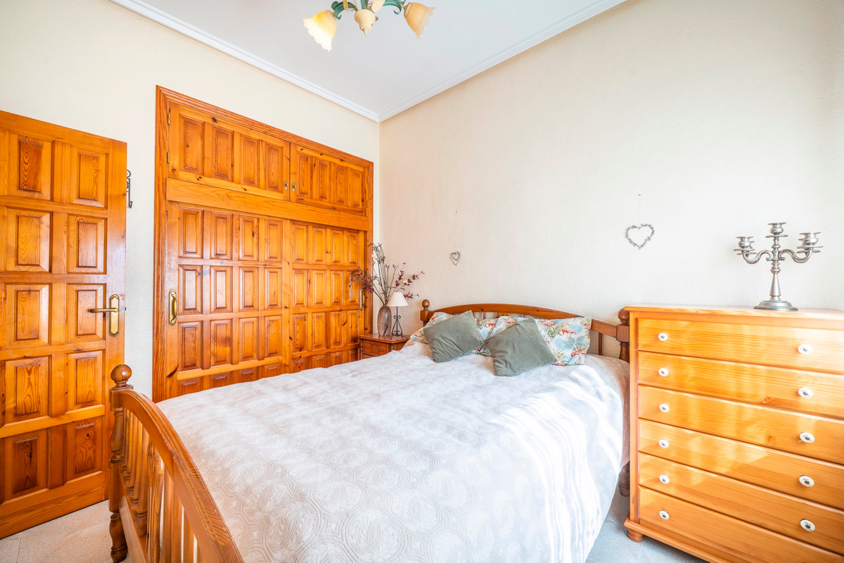 For sale - 3 Bedroom 1 Bathroom House - Detached Villa in Rojales - Ciudad Quesada  - Alicante