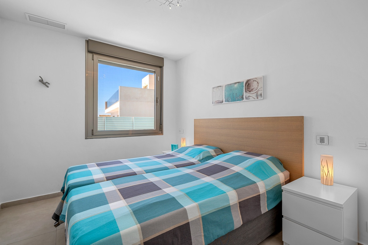 For sale - 3 Bedroom 2 Bathroom House - Detached Villa in San Fulgencio - La Marina  - Alicante