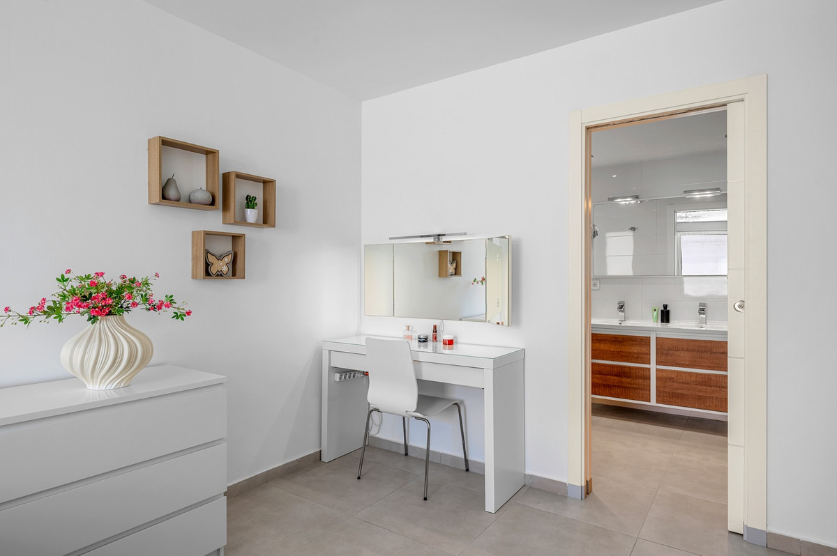 For sale - 3 Bedroom 2 Bathroom House - Detached Villa in San Fulgencio - La Marina  - Alicante