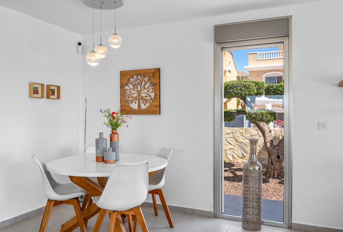 For sale - 3 Bedroom 2 Bathroom House - Detached Villa in San Fulgencio - La Marina  - Alicante