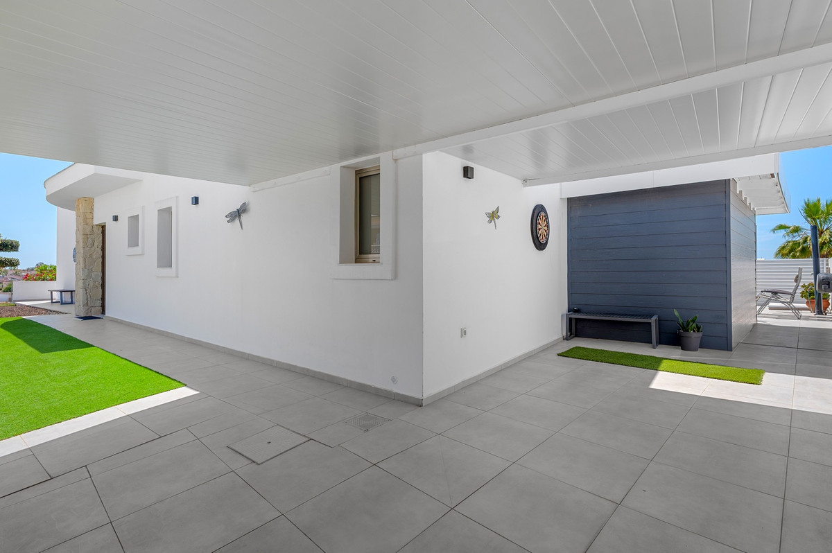 For sale - 3 Bedroom 2 Bathroom House - Detached Villa in San Fulgencio - La Marina  - Alicante