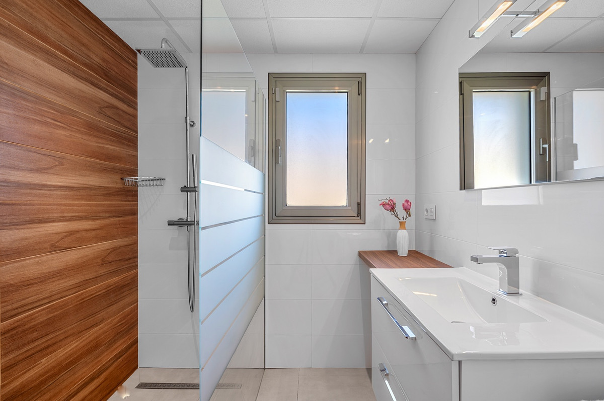 For sale - 3 Bedroom 2 Bathroom House - Detached Villa in San Fulgencio - La Marina  - Alicante