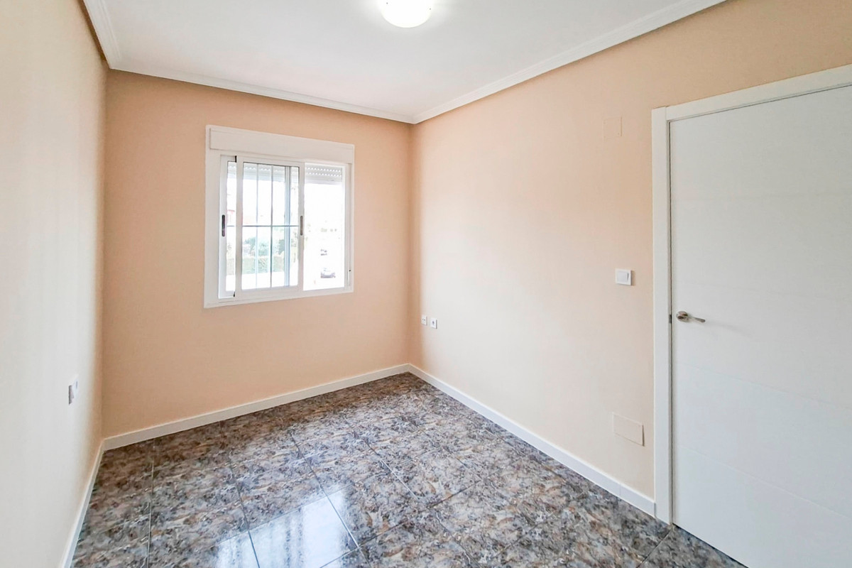 For sale - 2 Bedroom 1 Bathroom Top floor apartment in Playa Flamenca - Orihuela Costa  - Alicante