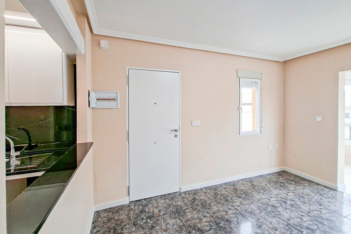 For sale - 2 Bedroom 1 Bathroom Top floor apartment in Playa Flamenca - Orihuela Costa  - Alicante