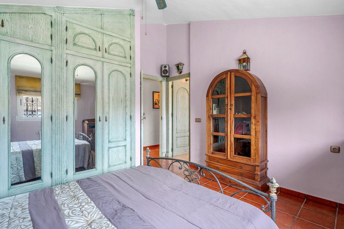 For sale - 6 Bedroom 5 Bathroom House - Detached Villa in Torrevieja - La Mata  - Alicante
