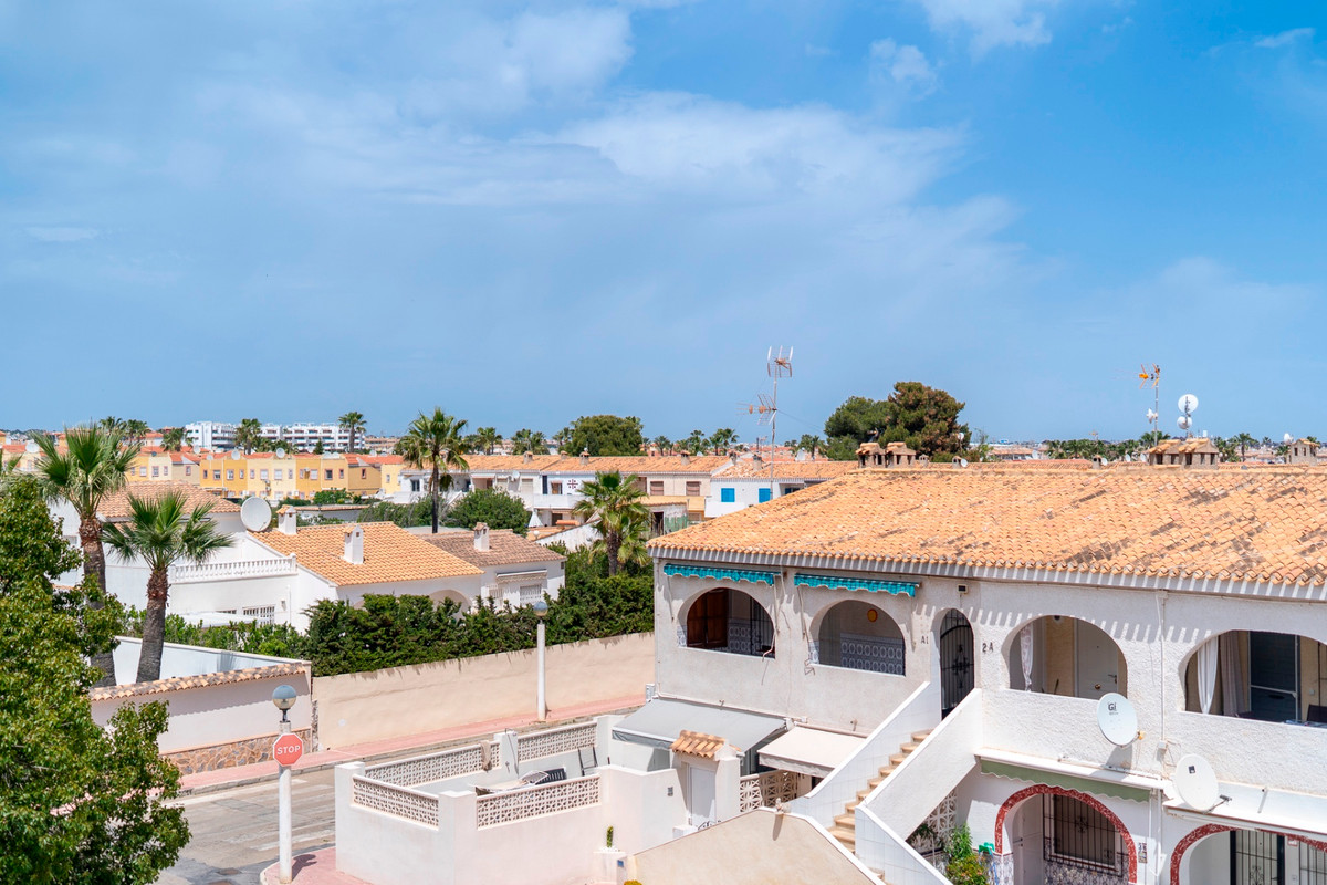For sale - 1 Bedroom 1 Bathroom Apartment - Middle Floor Apartment in Orihuela - Cabo Roig  - Alicante