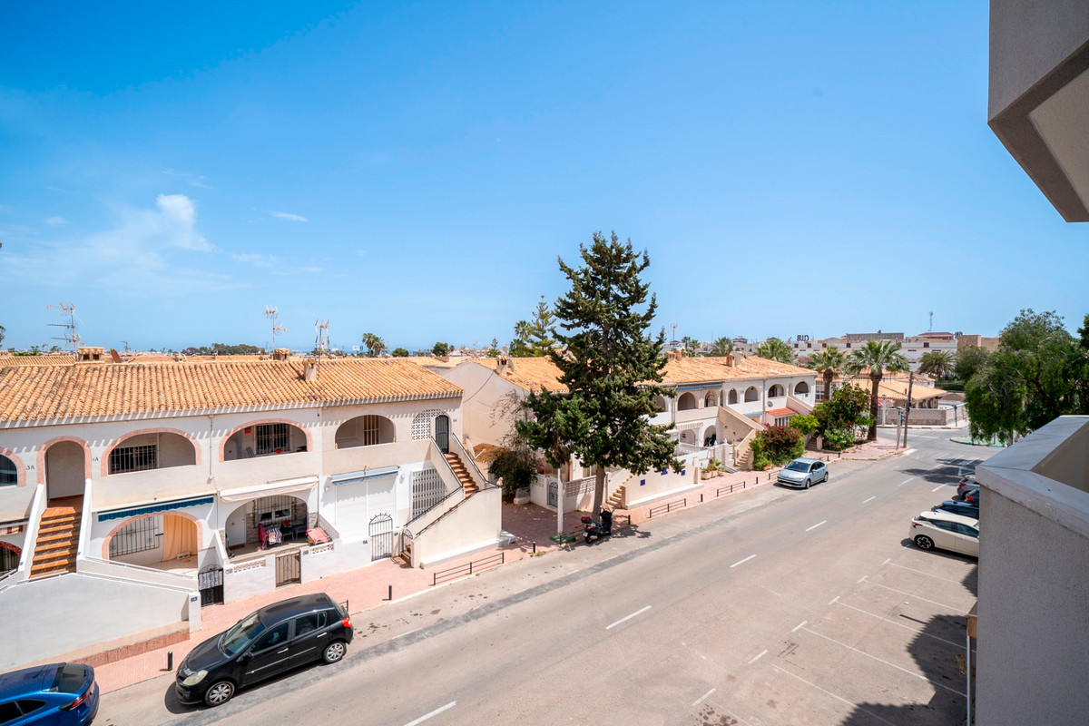 For sale - 1 Bedroom 1 Bathroom Apartment - Middle Floor Apartment in Orihuela - Cabo Roig  - Alicante
