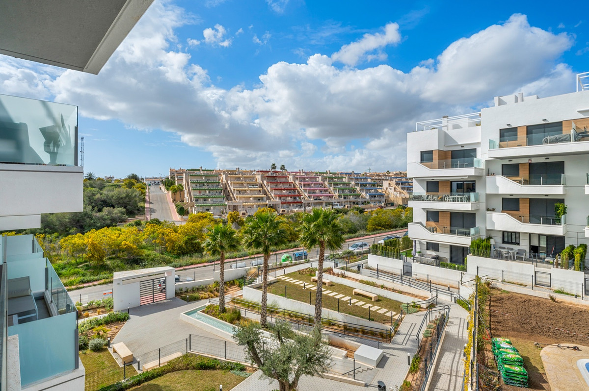 For sale - 2 Bedroom 2 Bathroom Apartment - Ground Floor Apartment in Orihuela - Los Dolses  - Alicante