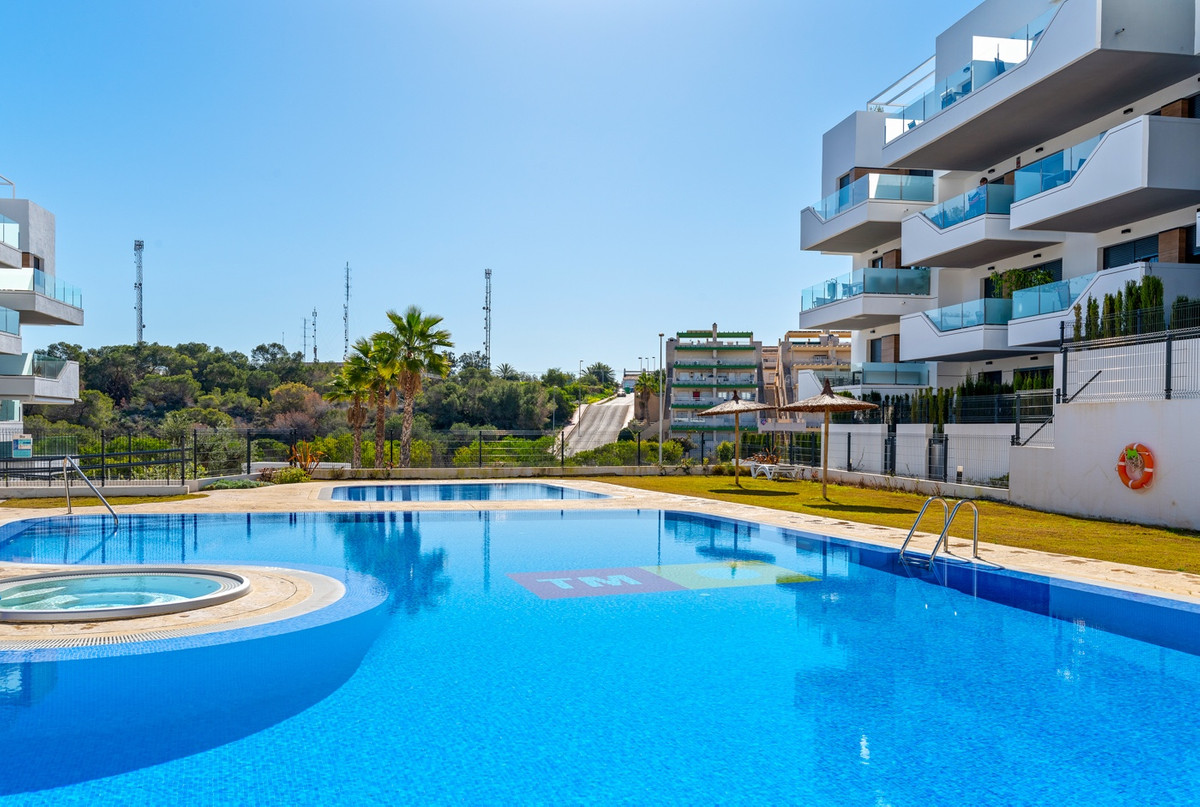 For sale - 2 Bedroom 2 Bathroom Apartment - Ground Floor Apartment in Orihuela - Los Dolses  - Alicante