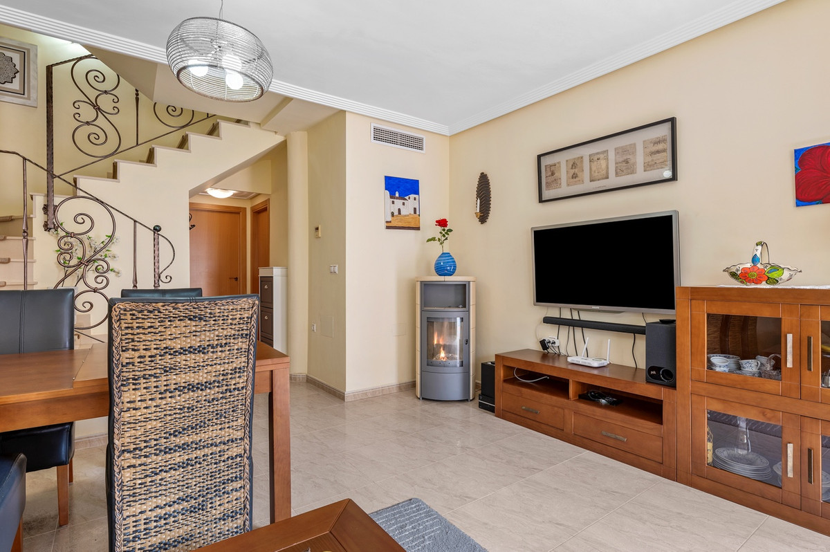 For sale - 3 Bedroom 2 Bathroom House - Townhouse in Orihuela - Villamartin  - Alicante