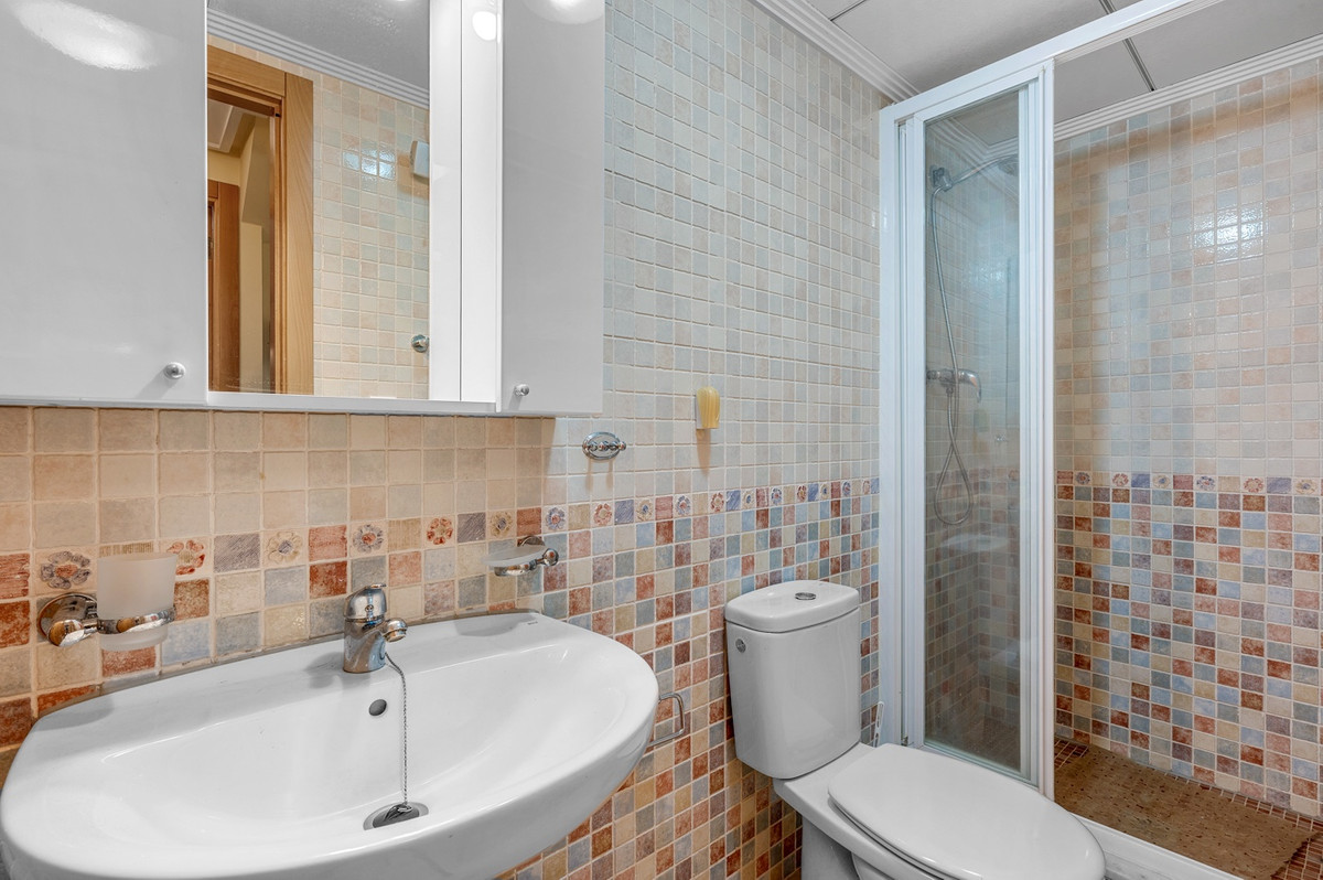For sale - 3 Bedroom 2 Bathroom House - Townhouse in Orihuela - Villamartin  - Alicante