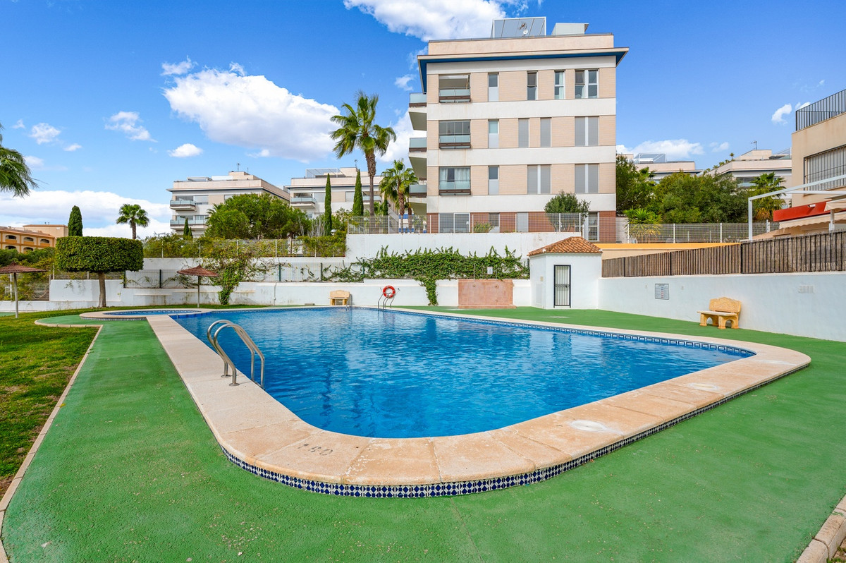 For sale - 3 Bedroom 2 Bathroom House - Townhouse in Orihuela - Villamartin  - Alicante