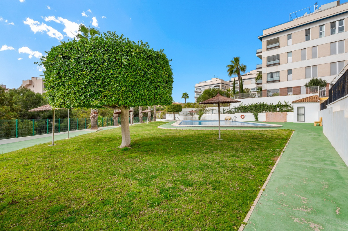 For sale - 3 Bedroom 2 Bathroom House - Townhouse in Orihuela - Villamartin  - Alicante