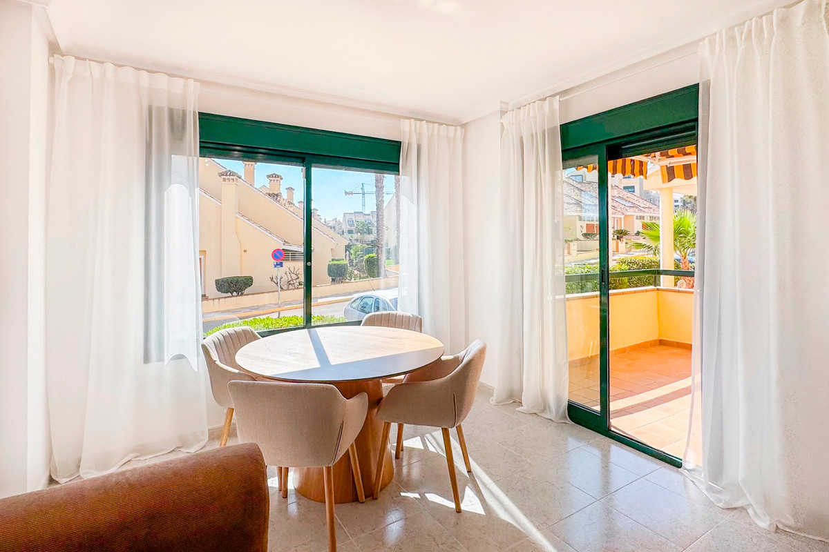 For sale - 2 Bedroom 2 Bathroom Apartment - Ground Floor Apartment in Orihuela - Lomas De Campoamor  - Alicante