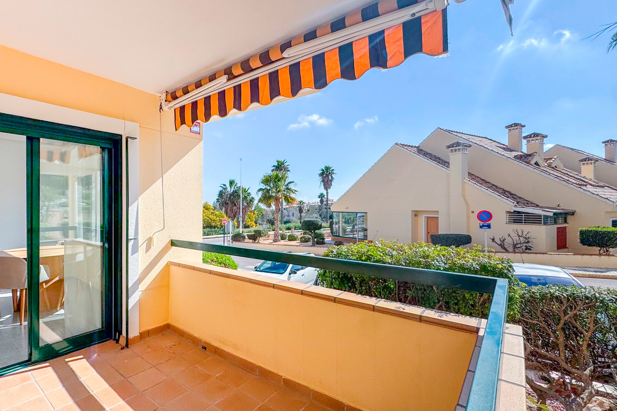 For sale - 2 Bedroom 2 Bathroom Apartment - Ground Floor Apartment in Orihuela - Lomas De Campoamor  - Alicante