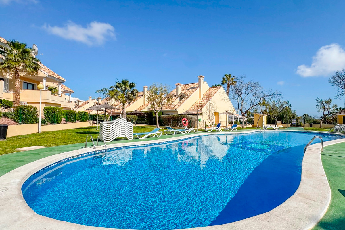 For sale - 2 Bedroom 2 Bathroom Apartment - Ground Floor Apartment in Orihuela - Lomas De Campoamor  - Alicante