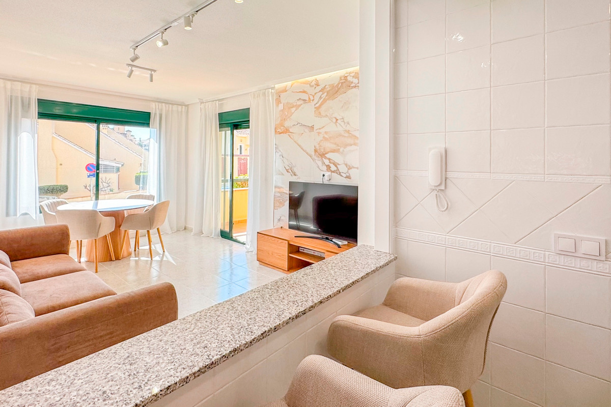 For sale - 2 Bedroom 2 Bathroom Apartment - Ground Floor Apartment in Orihuela - Lomas De Campoamor  - Alicante