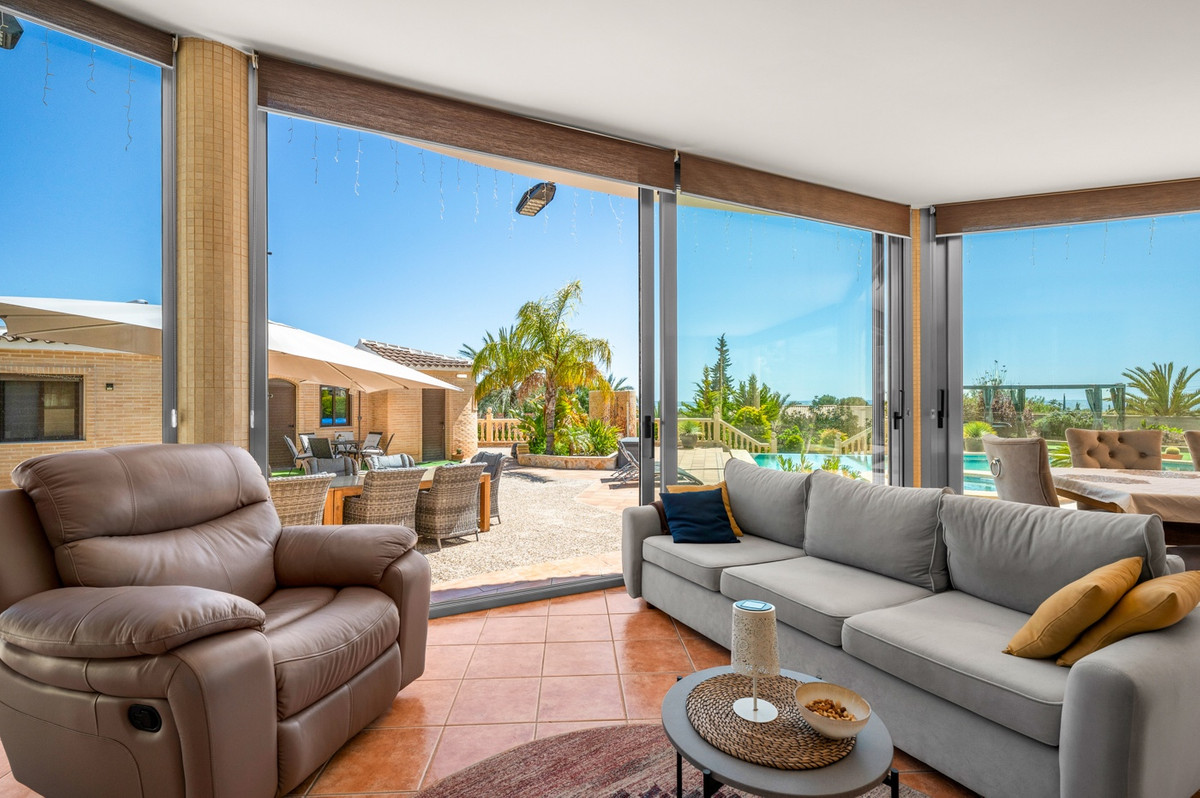 For sale - 5 Bedroom 2 Bathroom House - Finca - Cortijo in Crevillente - Crevillent - Crevillente - Crevillent Centro  - Alicante