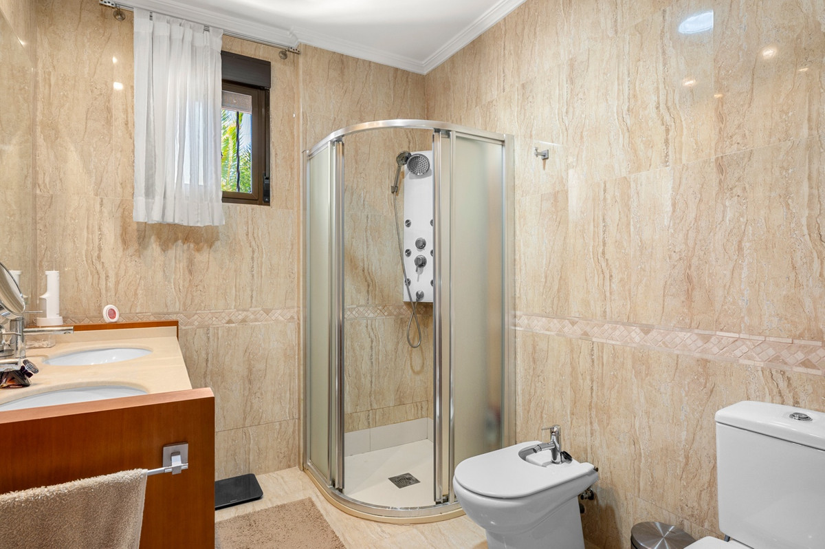 For sale - 5 Bedroom 2 Bathroom House - Finca - Cortijo in Crevillente - Crevillent - Crevillente - Crevillent Centro  - Alicante