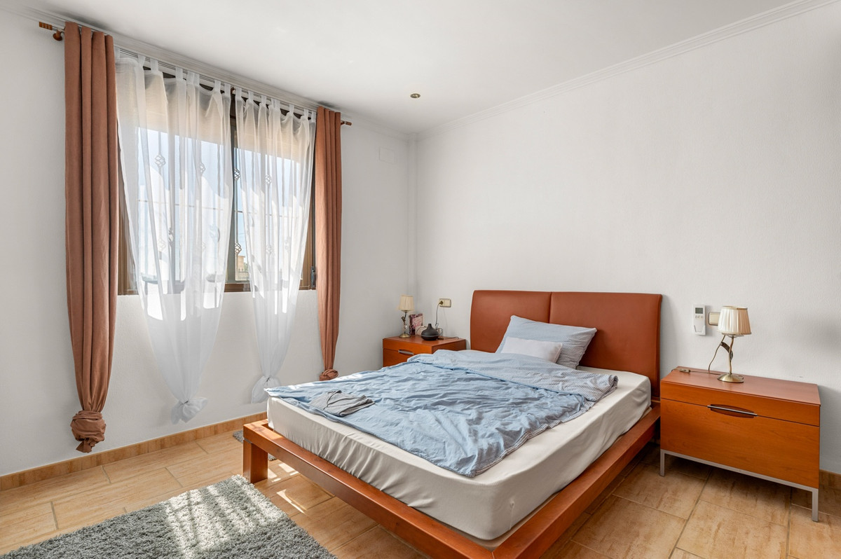 For sale - 5 Bedroom 2 Bathroom House - Finca - Cortijo in Crevillente - Crevillent - Crevillente - Crevillent Centro  - Alicante