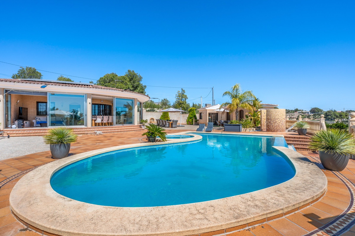 For sale - 5 Bedroom 2 Bathroom House - Finca - Cortijo in Crevillente - Crevillent - Crevillente - Crevillent Centro  - Alicante