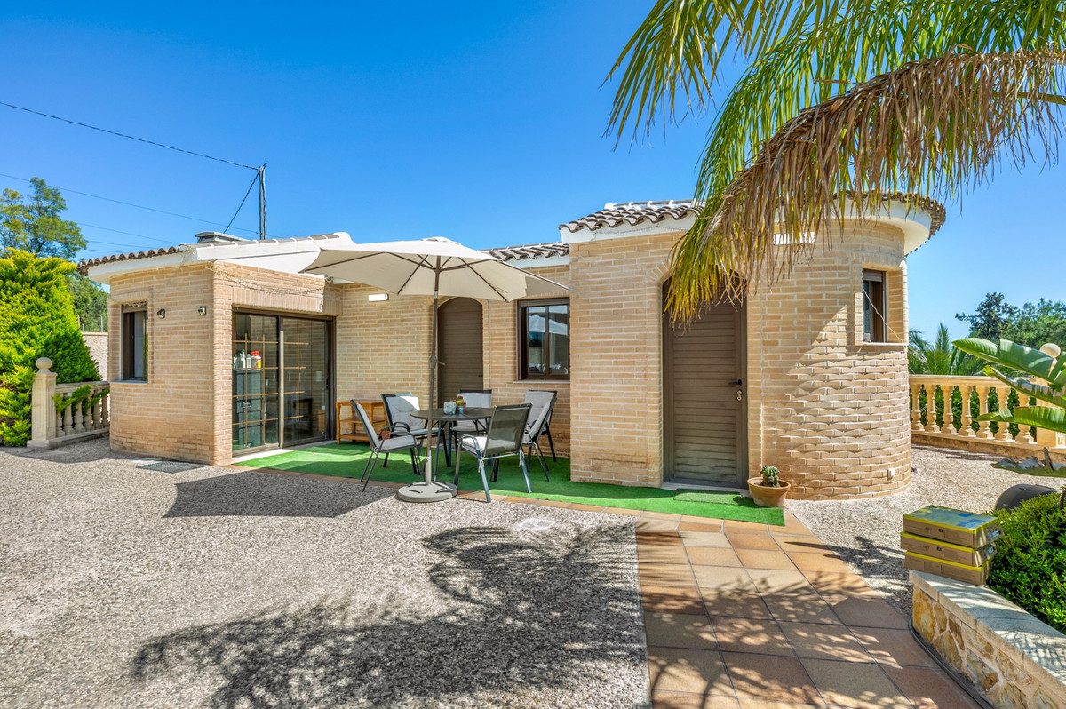 For sale - 5 Bedroom 2 Bathroom House - Finca - Cortijo in Crevillente - Crevillent - Crevillente - Crevillent Centro  - Alicante