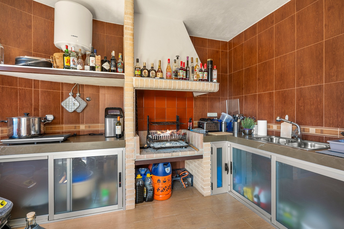 For sale - 5 Bedroom 2 Bathroom House - Finca - Cortijo in Crevillente - Crevillent - Crevillente - Crevillent Centro  - Alicante