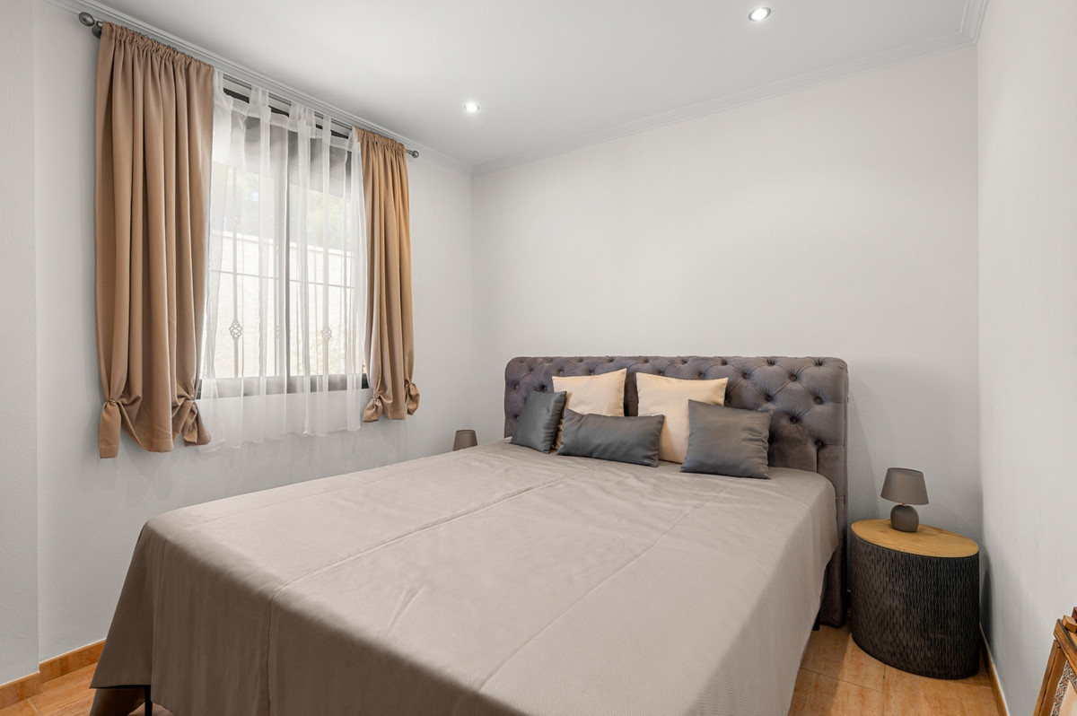 For sale - 5 Bedroom 2 Bathroom House - Finca - Cortijo in Crevillente - Crevillent - Crevillente - Crevillent Centro  - Alicante