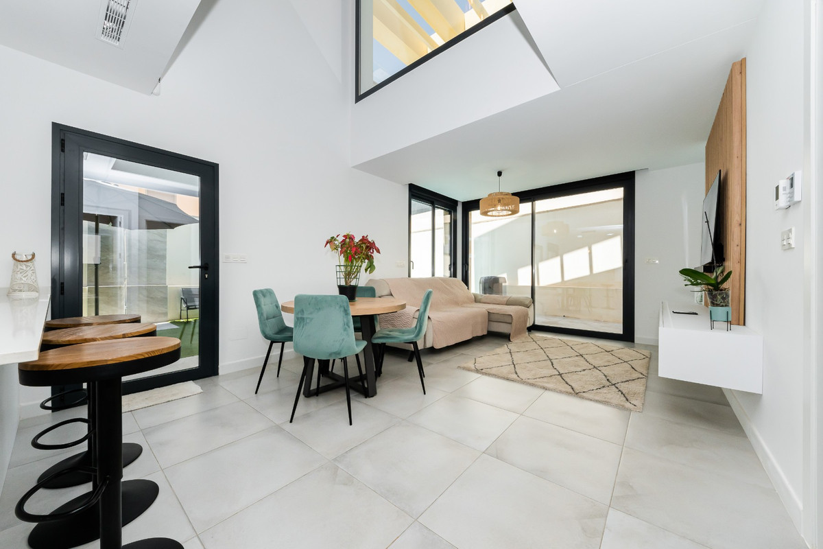 For sale - 3 Bedroom 2 Bathroom House - Detached Villa in Los Montesinos - Los Montesinos Centro  - Alicante