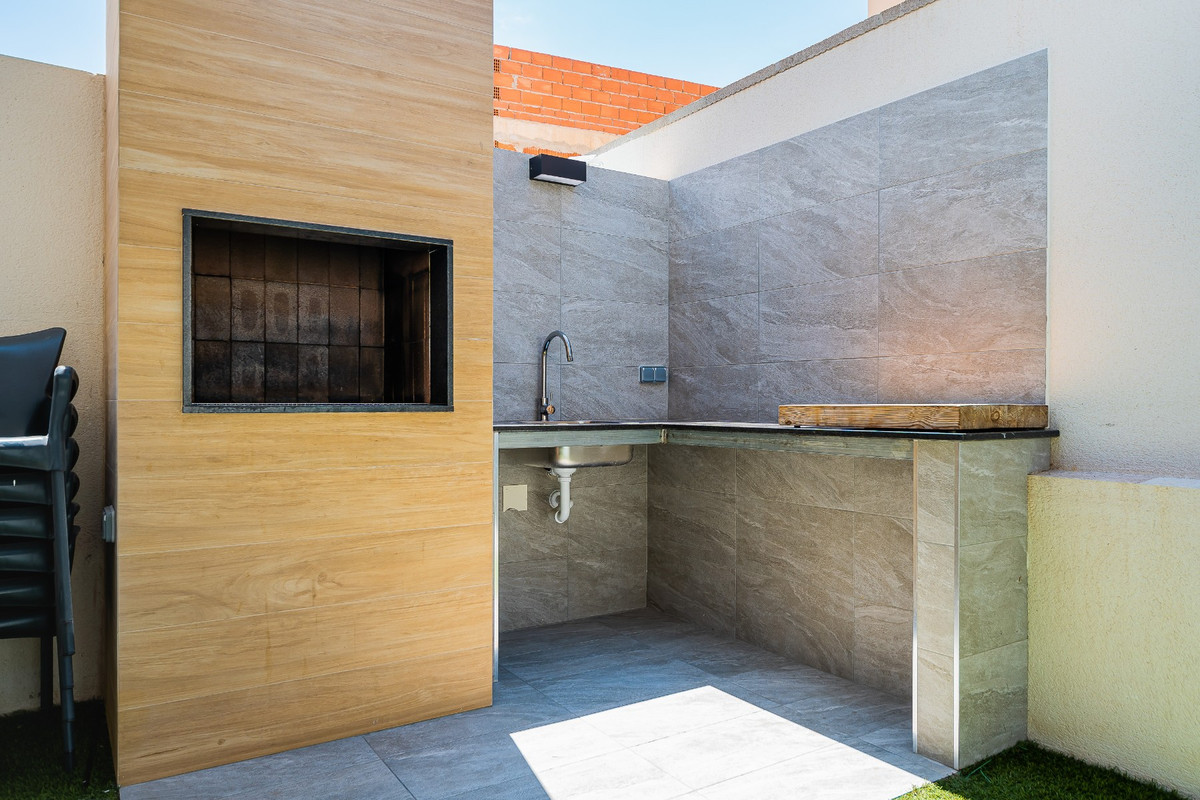 For sale - 3 Bedroom 2 Bathroom House - Detached Villa in Los Montesinos - Los Montesinos Centro  - Alicante