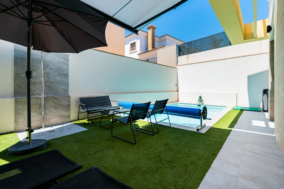 For sale - 3 Bedroom 2 Bathroom House - Detached Villa in Los Montesinos - Los Montesinos Centro  - Alicante