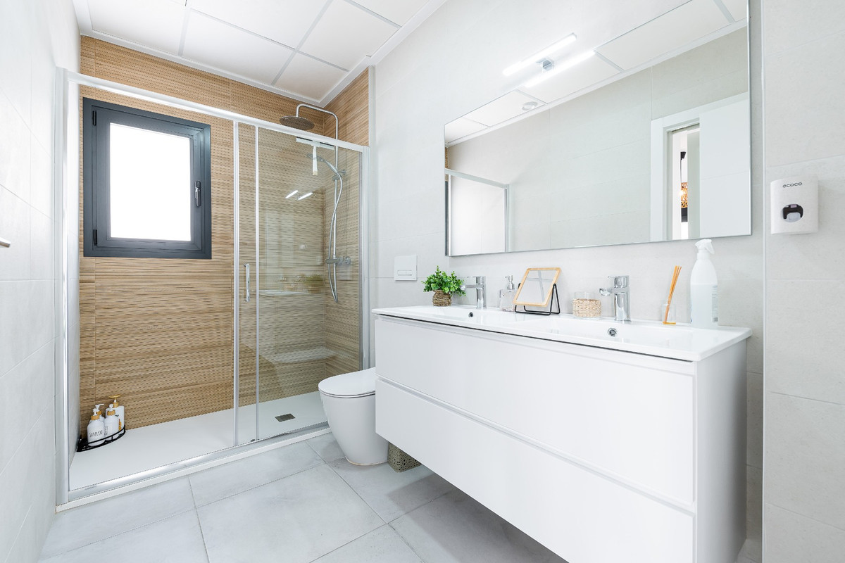 For sale - 3 Bedroom 2 Bathroom House - Detached Villa in Los Montesinos - Los Montesinos Centro  - Alicante