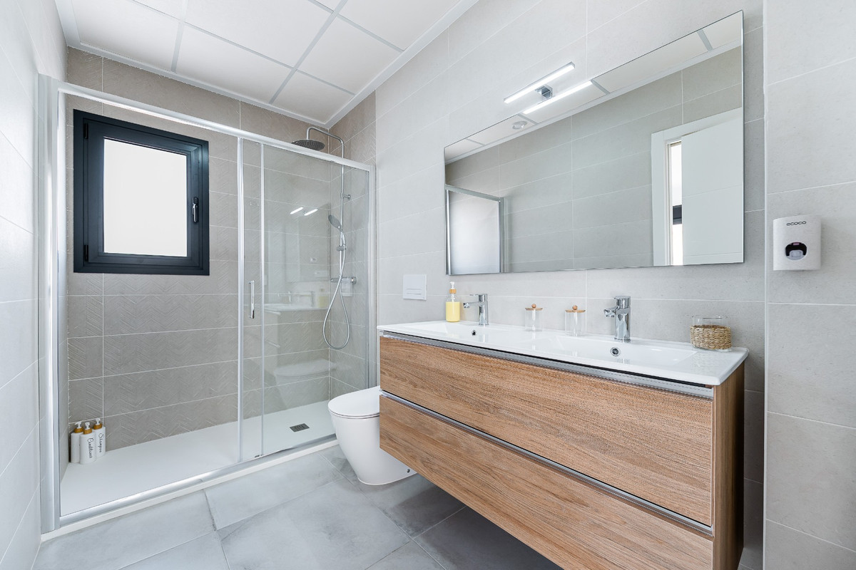 For sale - 3 Bedroom 2 Bathroom House - Detached Villa in Los Montesinos - Los Montesinos Centro  - Alicante